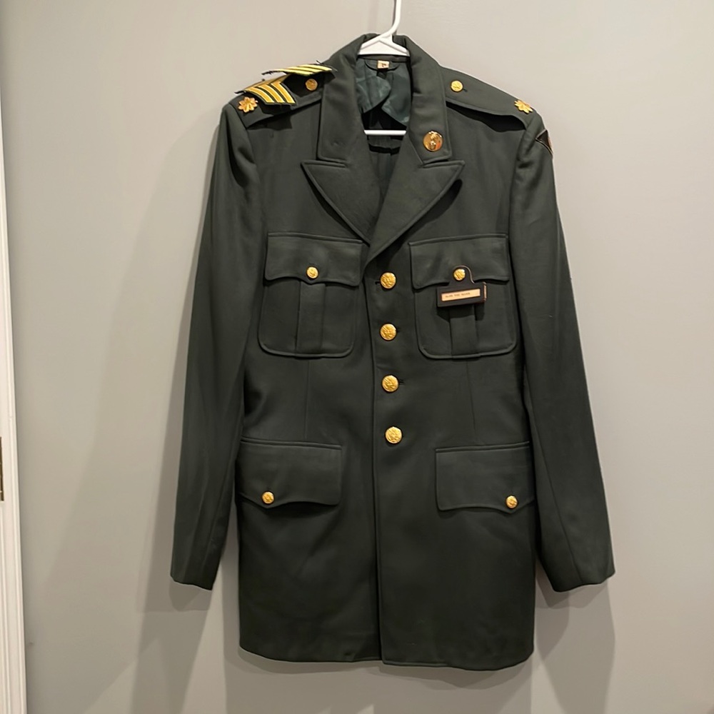 Army suit jacket and pants jacket size 40 long pants size 32/32
